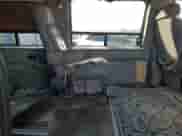2001 Chevrolet Express Cargo YF7 Upfitter z VIN 1GBFG15M511135708, wystawiony jako Copart lot #58257455 z przebiegiem 111 123 mil mil oraz Szkoda całkowita • Salvage title. Historia ofert i sprzedaży dostępna na DreamBid. Obrazek 11.