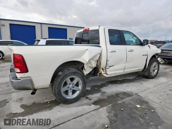 2009 Dodge 1500 SLT z VIN 1D3HV18P79S804185, wystawiony jako Copart lot #63824195 z przebiegiem 206 016 mil mil oraz Szkoda całkowita • Salvage title. Historia ofert i sprzedaży dostępna na DreamBid. Obrazek 3.