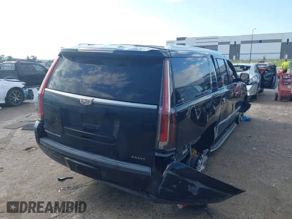 2016 Cadillac Escalade ESV Luxury Collection с VIN 1GYS3HKJ5GR275884, выставлен на аукционе IAAI как лот 43268802 с пробегом 163 304 миль миль и . История ставок и продаж доступна на DreamBid. Изображение 4.