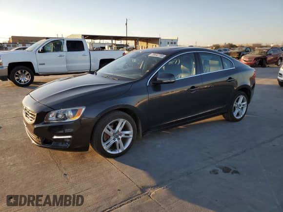 2015 Volvo S60 T5 Platinum с VIN YV1612TM1F1361171, выставлен на аукционе Copart как лот 36642793 с пробегом 58 929 миль миль и . История ставок и продаж доступна на DreamBid. Изображение 1.