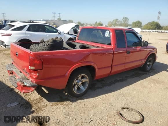 2003 Chevrolet S-10 LS с VIN 1GCCS19HX38257355, выставлен на аукционе Copart как лот 84028535 с пробегом 135 917 миль миль и Списание • Salvage title. История ставок и продаж доступна на DreamBid. Изображение 3.