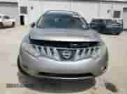 2009 Nissan Murano SL z VIN JN8AZ18UX9W102881, wystawiony jako Copart lot #70095545 z przebiegiem 244 269 mil mil oraz Szkoda całkowita • Salvage title. Historia ofert i sprzedaży dostępna na DreamBid. Obrazek 5.