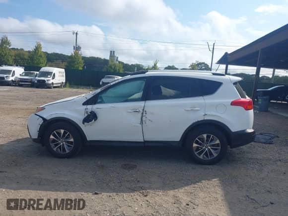 2015 Toyota RAV4 LE with VIN 2T3BFREV3FW370329, listed as a IAAI auction lot 43249736 with 108,001 mi miles and . Bid and sale history available at DreamBid. Image 14.