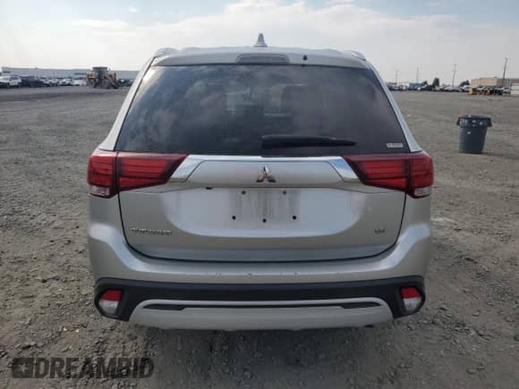 2020 Mitsubishi Outlander ES с VIN JA4AZ3A36LZ024494, выставлен на аукционе Copart как лот 72065255 с пробегом 104 831 миль миль и Списание • Salvage title. История ставок и продаж доступна на DreamBid. Изображение 6.