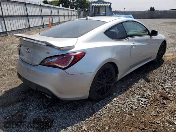 2013 Hyundai Genesis Coupe R-Spec с VIN KMHHU6KJ8DU086541, выставлен на аукционе Copart как лот 65846964 с пробегом 109 621 миль миль и Списание • Salvage title. История ставок и продаж доступна на DreamBid. Изображение 3.
