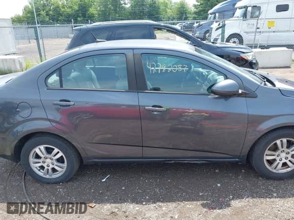 2012 Chevrolet Sonic LS с VIN 1G1JA5SH4C4231023, выставлен на аукционе IAAI как лот 42782087 с пробегом 99 229 миль миль и . История ставок и продаж доступна на DreamBid. Изображение 13.