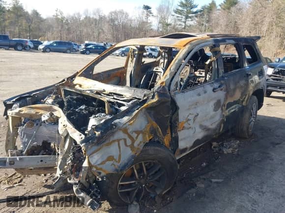 2021 Jeep Grand Cherokee Limited X with VIN 1C4RJFBG5MC667474, listed as a IAAI auction lot 41739526 with 18,992 mi miles and . Bid and sale history available at DreamBid. Image 16.