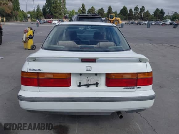 1990 Honda Accord LX with VIN JHMCB7652LC067333, listed as a IAAI auction lot 42580921 with 119,733 mi miles and . Bid and sale history available at DreamBid. Image 16.