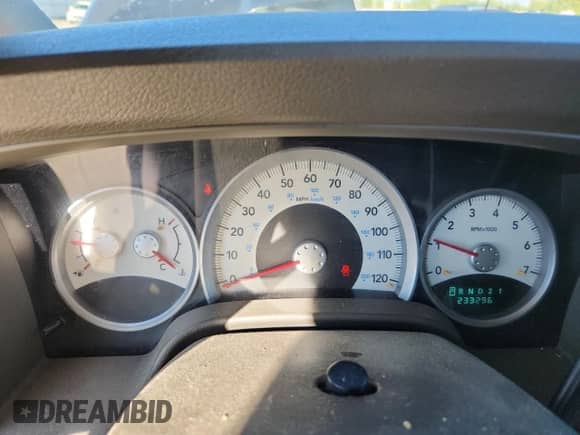 2006 Dodge Durango SLT с VIN 1D4HB48266F182273, выставлен на аукционе Copart как лот 83999195 с пробегом 233 296 миль миль и Списание • Salvage title. История ставок и продаж доступна на DreamBid. Изображение 9.