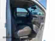 2019 Chevrolet Express Cargo z VIN 1GCWGBFPXK1171213, wystawiony jako IAAI lot #43226743 z przebiegiem 112 927 mil mil oraz . Historia ofert i sprzedaży dostępna na DreamBid. Obrazek 5.