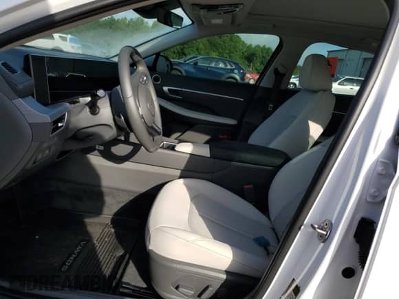 2025 Hyundai Sonata SEL Convenience z VIN KMHL14JA7SA430304, wystawiony jako Copart lot #64964995 z przebiegiem 2 127 mil mil oraz Szkoda całkowita • Salvage title. Historia ofert i sprzedaży dostępna na DreamBid. Obrazek 7.