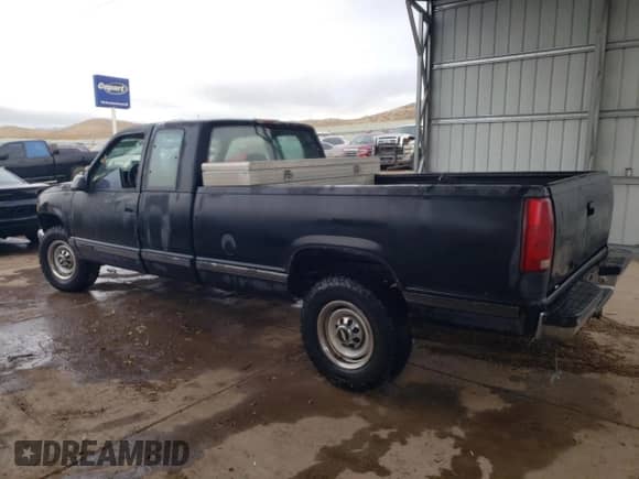 2000 Chevrolet Silverado 2500 с VIN 1GCGC29J9YF414173, выставлен на аукционе Copart как лот 82106224 с пробегом 106 715 миль миль и На запчасти • Non repairable. История ставок и продаж доступна на DreamBid. Изображение 2.