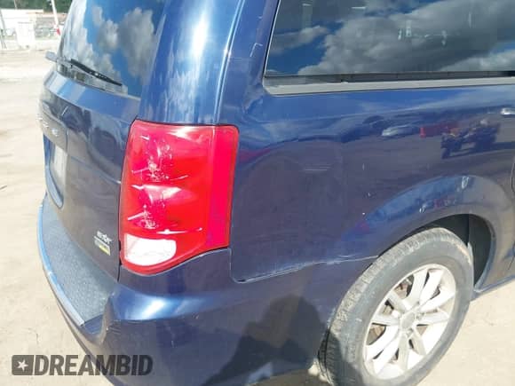 2014 Dodge Grand Caravan SXT z VIN 2C4RDGCG9ER122575, wystawiony jako IAAI lot #43357293 z przebiegiem 274 820 mil mil oraz . Historia ofert i sprzedaży dostępna na DreamBid. Obrazek 6.