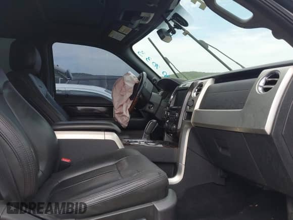 2013 Ford F-150 XLT z VIN 1FTFW1E6XDFC26965, wystawiony jako IAAI lot #42809033 z przebiegiem 203 209 mil mil oraz . Historia ofert i sprzedaży dostępna na DreamBid. Obrazek 5.