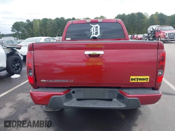 2010 Chevrolet Colorado 1LT z VIN 1GCDSCDE3A8131137, wystawiony jako IAAI lot #43435078 z przebiegiem 181 467 mil mil oraz . Historia ofert i sprzedaży dostępna na DreamBid. Obrazek 16.