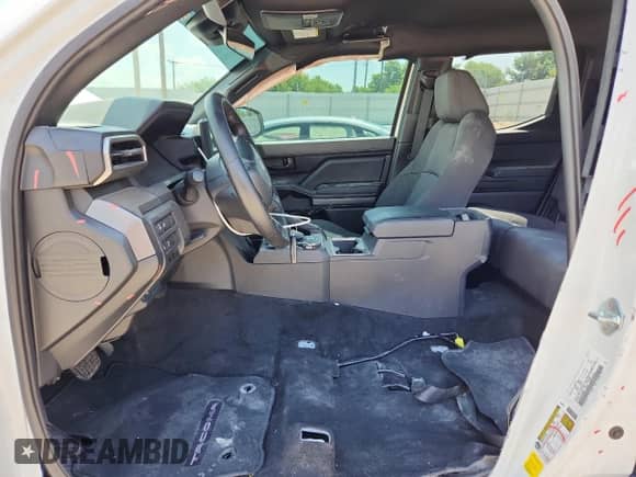 2024 Toyota Tacoma SR5 с VIN 3TYLB5JN6RT040080, выставлен на аукционе Copart как лот 63592565 с пробегом 7 596 миль миль и Списание • Salvage title. История ставок и продаж доступна на DreamBid. Изображение 7.