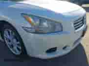 2014 Nissan Maxima SV z VIN 1N4AA5APXEC905450, wystawiony jako IAAI lot #42692323 z przebiegiem 187 955 mil mil oraz . Historia ofert i sprzedaży dostępna na DreamBid. Obrazek 6.