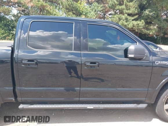 2016 Ford F-150 XLT z VIN 1FTEW1EFXGFC91668, wystawiony jako IAAI lot #42981119 z przebiegiem 109 581 mil mil oraz . Historia ofert i sprzedaży dostępna na DreamBid. Obrazek 14.