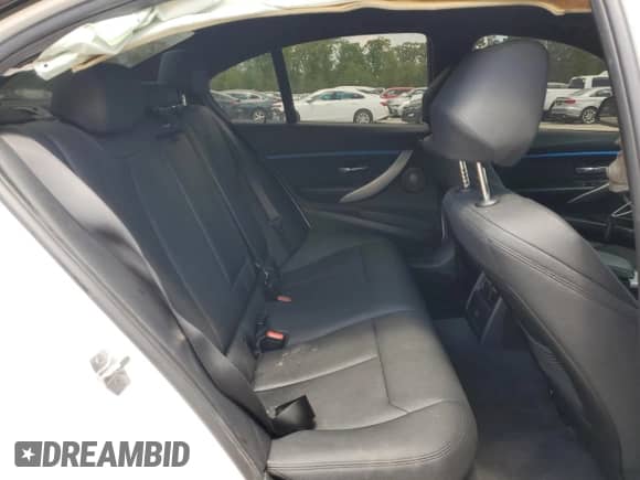 2018 BMW 3 Series 340i xDrive с VIN WBA8B7G52JNU94774, выставлен на аукционе Copart как лот 52497895 с пробегом 63 222 миль миль и Чистый • Clean title. История ставок и продаж доступна на DreamBid. Изображение 10.