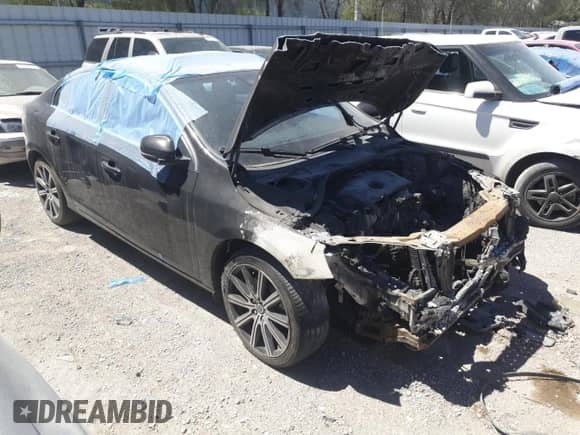 2015 Volvo S60 T6 Drive-E with VIN YV149MFK4F2336717, listed as a Copart auction lot 51391435 with Not provided miles and Salvage title. Bid and sale history available at DreamBid. Image 4.