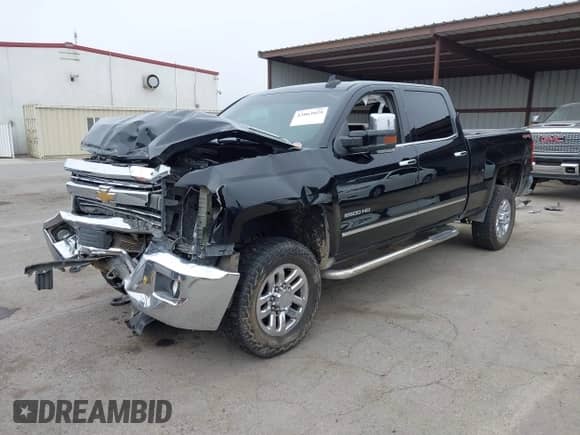 2016 Chevrolet Silverado 2500HD LTZ z VIN 1GC1KWE81GF192150, wystawiony jako IAAI lot #43063029 z przebiegiem 187 523 mil mil oraz . Historia ofert i sprzedaży dostępna na DreamBid. Obrazek 2.