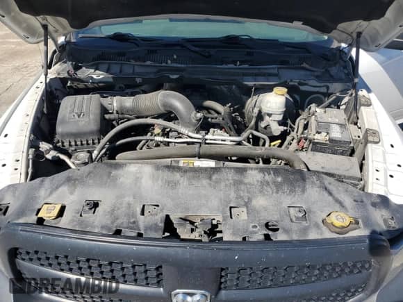 2018 Ram 1500 Tradesman z VIN 3C6RR6KT2JG252246, wystawiony jako Copart lot #47925375 z przebiegiem 186 881 mil mil oraz Szkoda całkowita • Salvage title. Historia ofert i sprzedaży dostępna na DreamBid. Obrazek 11.