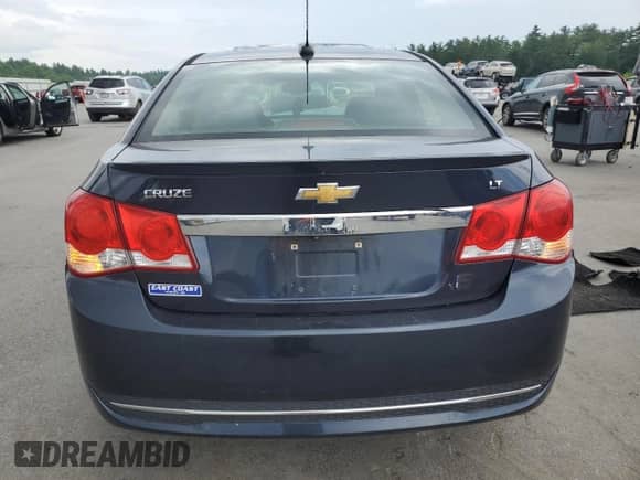 2015 Chevrolet Cruze LT z VIN 1G1PD5SB8F7274988, wystawiony jako Copart lot #63468685 z przebiegiem 187 932 mil mil oraz Szkoda całkowita • Salvage title. Historia ofert i sprzedaży dostępna na DreamBid. Obrazek 6.