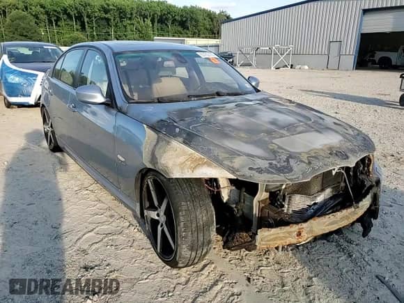 2009 BMW 3 Series 328i xDrive с VIN WBAPK73599A453465, выставлен на аукционе Copart как лот 65162165 с пробегом Не указан миль и Списание • Salvage title. История ставок и продаж доступна на DreamBid. Изображение 13.