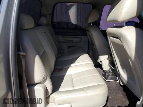 2011 Chevrolet Silverado 1500 LT с VIN 3GCPCSE00BG177589, выставлен на аукционе Copart как лот 85139795 с пробегом 232 383 миль миль и Списание • Salvage title. История ставок и продаж доступна на DreamBid. Изображение 10.