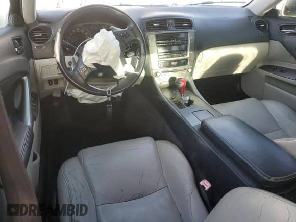 2010 Lexus IS 250 z VIN JTHBF5C28A5117085, wystawiony jako Copart lot #80249915 z przebiegiem 181 022 mil mil oraz Nie do naprawy • Non repairable. Historia ofert i sprzedaży dostępna na DreamBid. Obrazek 8.