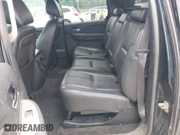 2013 Chevrolet Avalanche LT with VIN 3GNTKFE72DG180591, listed as a IAAI auction lot 42366269 with 165,463 mi miles and . Bid and sale history available at DreamBid. Image 8.