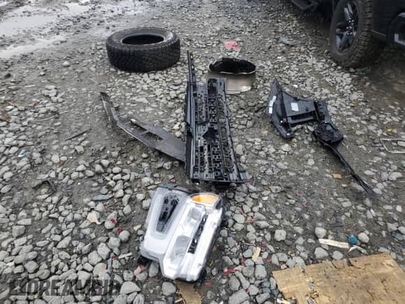 2024 Chevrolet Silverado 1500 LT Trail Boss с VIN 3GCUDFE82RG137103, выставлен на аукционе Copart как лот 64241895 с пробегом Не указан миль и Списание • Salvage title. История ставок и продаж доступна на DreamBid. Изображение 12.