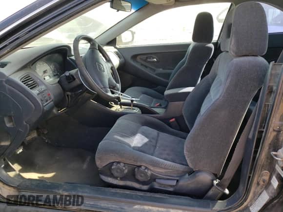 2001 Honda Accord LX с VIN 1HGCG32421A033816, выставлен на аукционе Copart как лот 74889094 с пробегом 207 189 миль миль и Списание • Salvage title. История ставок и продаж доступна на DreamBid. Изображение 7.