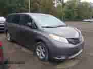 2012 Toyota Sienna с VIN 5TDKA3DC8CS016671, выставлен на аукционе IAAI как лот 43232324 с пробегом 246 826 миль миль и . История ставок и продаж доступна на DreamBid. Изображение 1.