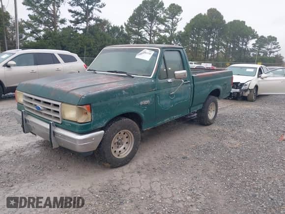 1989 Ford F-150 with VIN 1FTDF15N7KNB02654, listed as a IAAI auction lot 43536330 with 162,794 mi miles and . Bid and sale history available at DreamBid. Image 2.