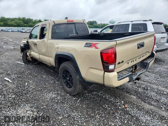 2020 Toyota Tacoma SR с VIN 3TYSX5EN4LT000692, выставлен на аукционе Copart как лот 62262125 с пробегом 33 488 миль миль и Списание • Salvage title. История ставок и продаж доступна на DreamBid. Изображение 2.