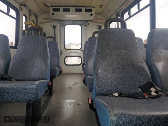 2015 Ford Econoline Cargo с VIN 1FDFE4FS3FDA01359, выставлен на аукционе Copart как лот 70511755 с пробегом Не указан миль и Чистый • Clean title. История ставок и продаж доступна на DreamBid. Изображение 10.
