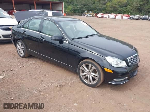 2013 Mercedes-Benz C 250 Sport с VIN WDDGF4HB1DA801164, выставлен на аукционе IAAI как лот 43053763 с пробегом 46 744 миль миль и . История ставок и продаж доступна на DreamBid. Изображение 1.