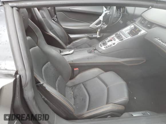 2014 Lamborghini Aventador с VIN ZHWUR1ZD6ELA03035, выставлен на аукционе Copart как лот 66784084 с пробегом 23 771 миль миль и Списание • Salvage title. История ставок и продаж доступна на DreamBid. Изображение 10.