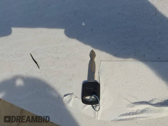 2004 Ford Econoline Cargo z VIN 1FTNE24LX4HA25275, wystawiony jako IAAI lot #43493442 z przebiegiem 291 424 mil mil oraz . Historia ofert i sprzedaży dostępna na DreamBid. Obrazek 11.