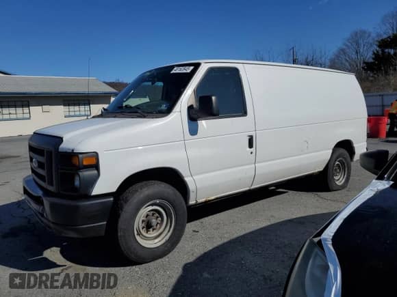 2013 Ford Econoline Cargo Commercial z VIN 1FTNE1EW8DDA40884, wystawiony jako Copart lot #48162845 z przebiegiem 204 886 mil mil oraz Czysty tytuł • Clean title. Historia ofert i sprzedaży dostępna na DreamBid. Obrazek 1.