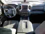 2021 Chevrolet Silverado 1500 RST z VIN 1GCUYEED6MZ145497, wystawiony jako Copart lot #84413565 z przebiegiem Nie podano mil oraz Szkoda całkowita • Salvage title. Historia ofert i sprzedaży dostępna na DreamBid. Obrazek 8.