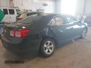 2015 Chevrolet Malibu LS z VIN 1G11B5SL2FF222881, wystawiony jako IAAI lot #43165761 z przebiegiem 153 484 mil mil oraz . Historia ofert i sprzedaży dostępna na DreamBid. Obrazek 4.