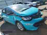 2021 Chevrolet Bolt EV LT z VIN 1G1FY6S02M4108050, wystawiony jako Copart lot #69824193 z przebiegiem 21 788 mil mil oraz . Historia ofert i sprzedaży dostępna na DreamBid. Obrazek 4.