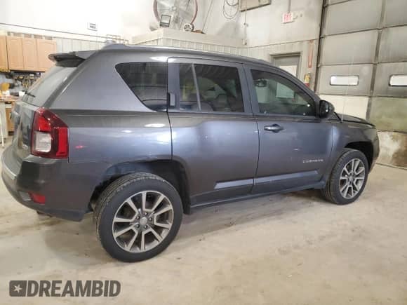 2017 Jeep Compass Latitude with VIN 1C4NJCEA3HD125892, listed as a Copart auction lot 49161585 with 183,354 mi miles and Clean title. Bid and sale history available at DreamBid. Image 3.