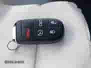 2023 Dodge Charger SXT z VIN 2C3CDXJG9PH636755, wystawiony jako IAAI lot #41996030 z przebiegiem 16 827 mil mil oraz . Historia ofert i sprzedaży dostępna na DreamBid. Obrazek 11.