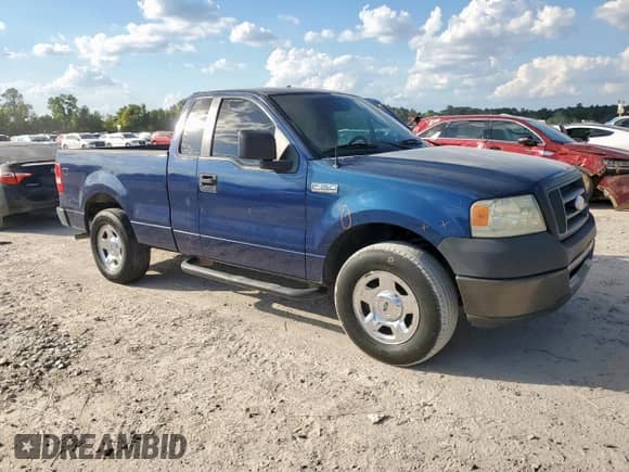 2008 Ford F-150 XL with VIN 1FTRF12288KE57200, listed as a Copart auction lot 82309155 with 197,078 mi miles and Salvage title. Bid and sale history available at DreamBid. Image 4.