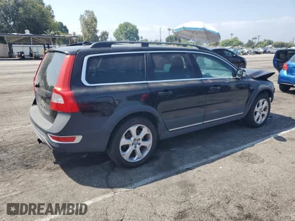 2011 Volvo XC70 3.0T с VIN YV4902BZ6B1108857, выставлен на аукционе Copart как лот 70212265 с пробегом 195 579 миль миль и Списание • Salvage title. История ставок и продаж доступна на DreamBid. Изображение 3.