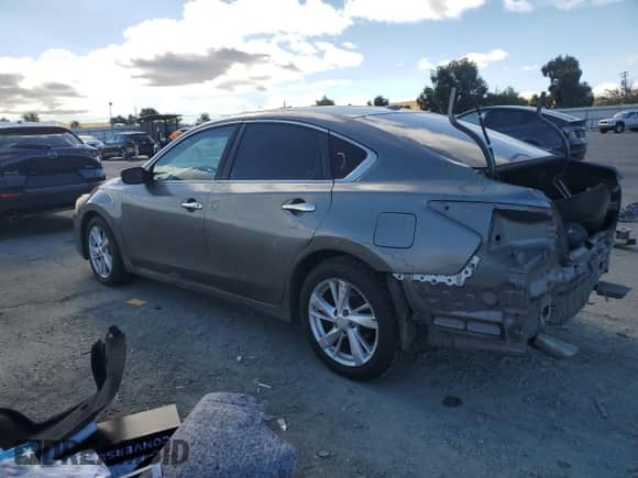 2015 Nissan Altima S с VIN 1N4AL3AP5FC454556, выставлен на аукционе Copart как лот 71663015 с пробегом 125 552 миль миль и Списание • Salvage title. История ставок и продаж доступна на DreamBid. Изображение 2.