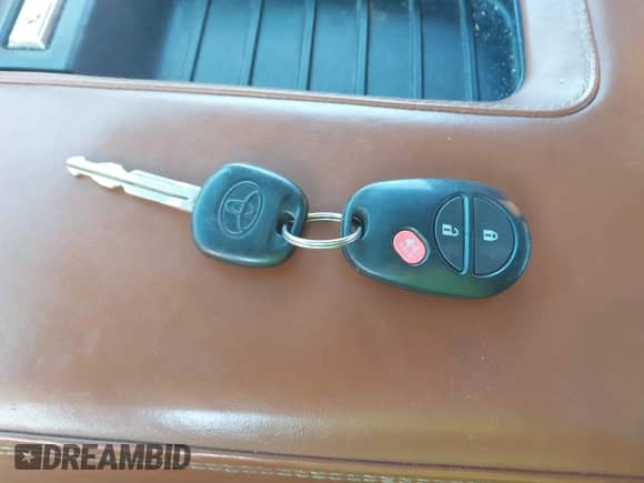 2017 Toyota Tundra Platinum с VIN 5TFAY5F17HX637514, выставлен на аукционе IAAI как лот 41519362 с пробегом 152 935 миль миль и . История ставок и продаж доступна на DreamBid. Изображение 11.